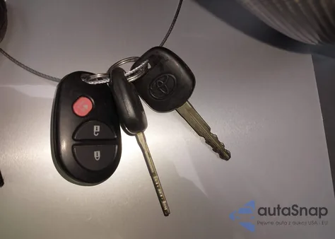 2014 Toyota Tacoma V6 из США, поврежденный, VIN 5TFMU4FN8EX023282